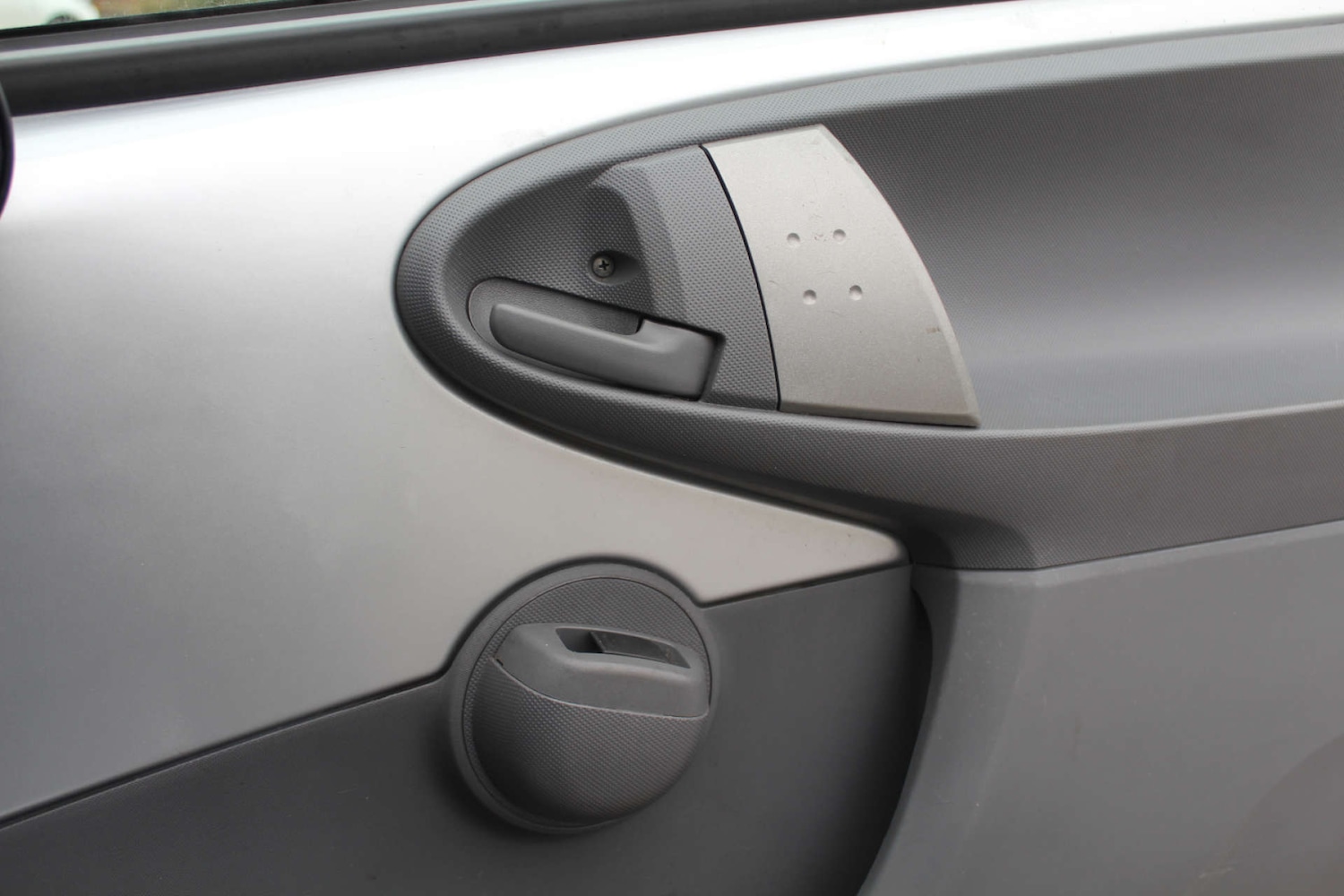 Used Peugeot 107 2011 for sale - 76103880: Photo 22