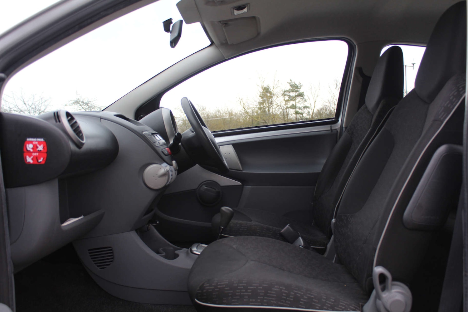 Used Peugeot 107 2011 for sale - 76103880: Photo 9