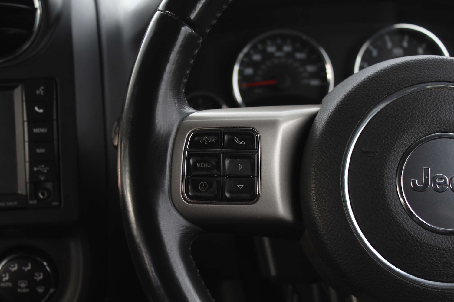 Used Jeep Compass 2012 for sale - 76375884: Photo 15