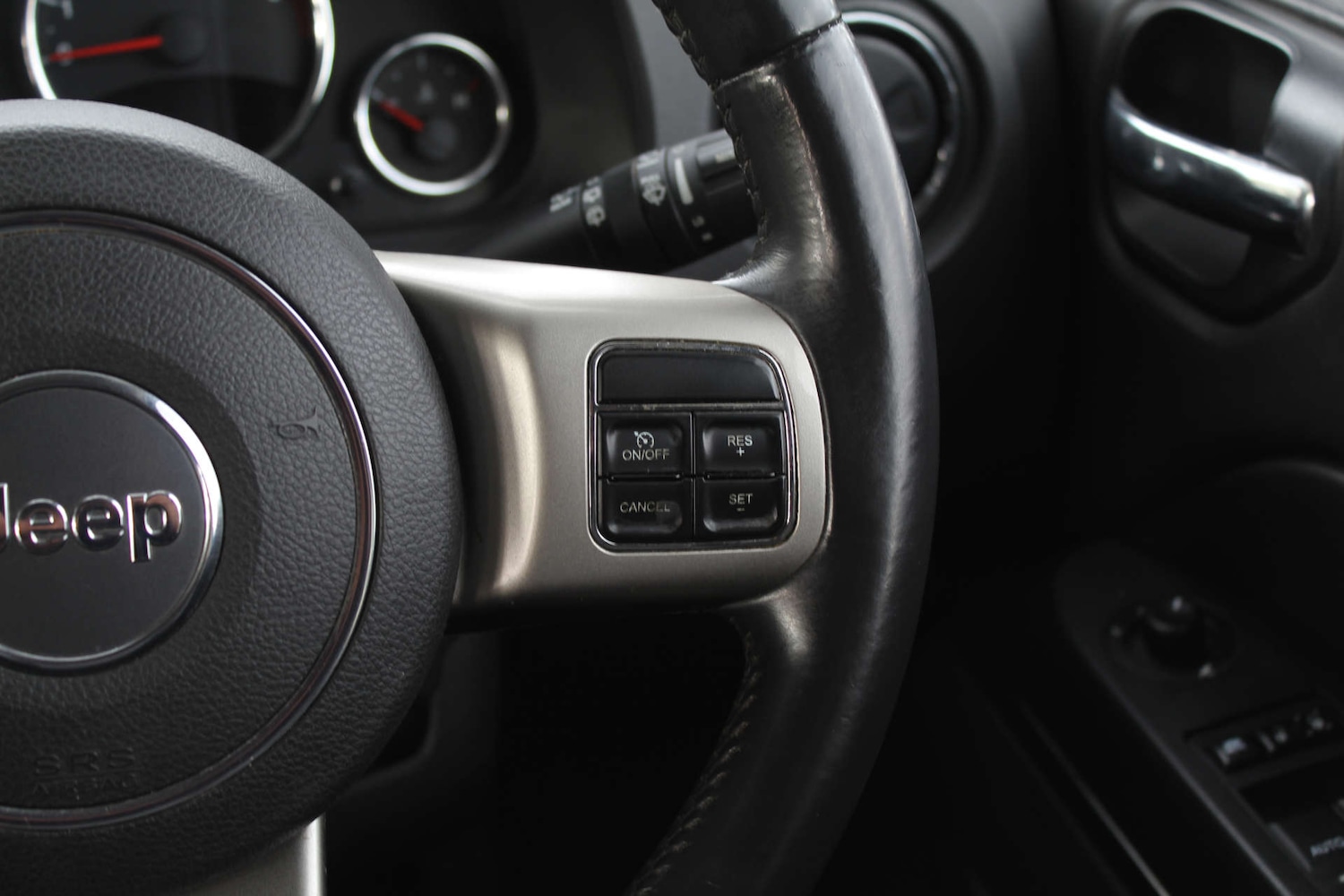 Used Jeep Compass 2012 for sale - 76375884: Photo 16