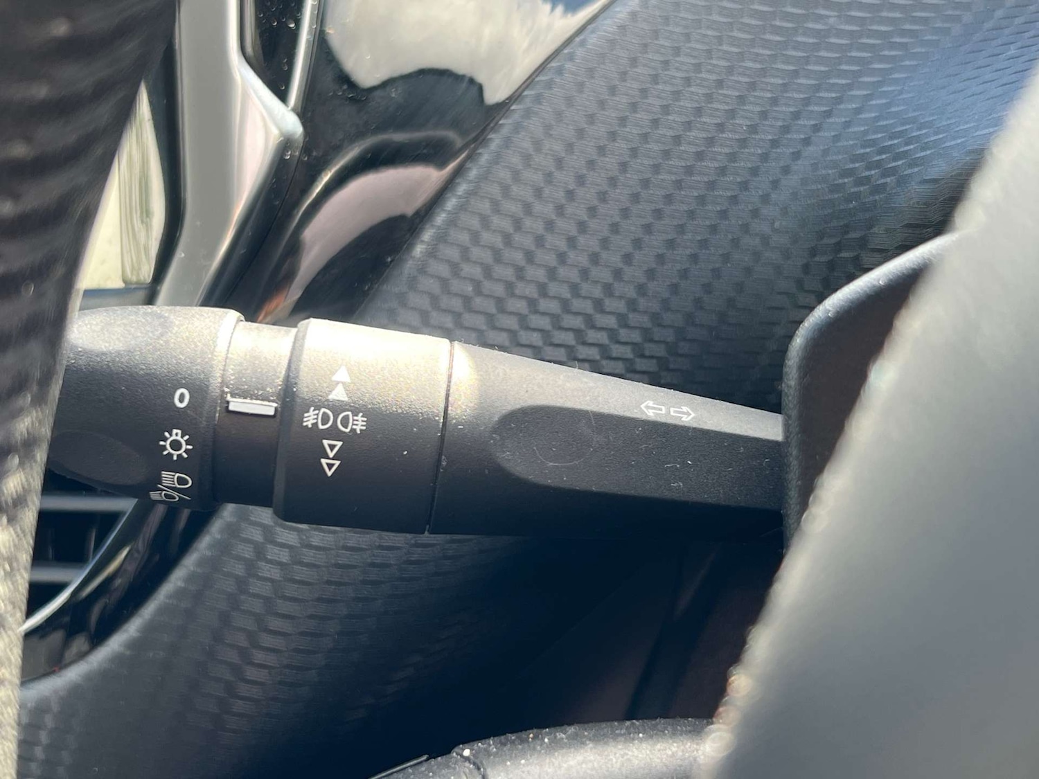 Used Peugeot 2008 2015 for sale - 76103857: Photo 13