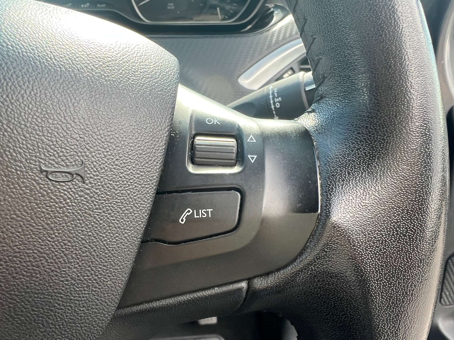 Used Peugeot 2008 2015 for sale - 76103857: Photo 17