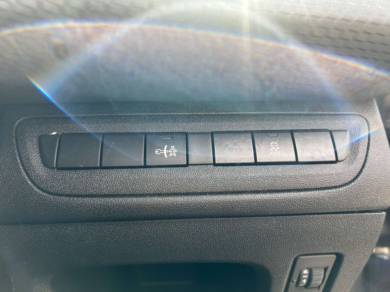 Used Peugeot 2008 2015 for sale - 76103857: Photo 19