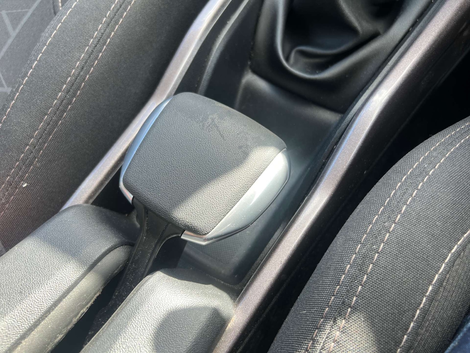 Used Peugeot 2008 2015 for sale - 76103857: Photo 39