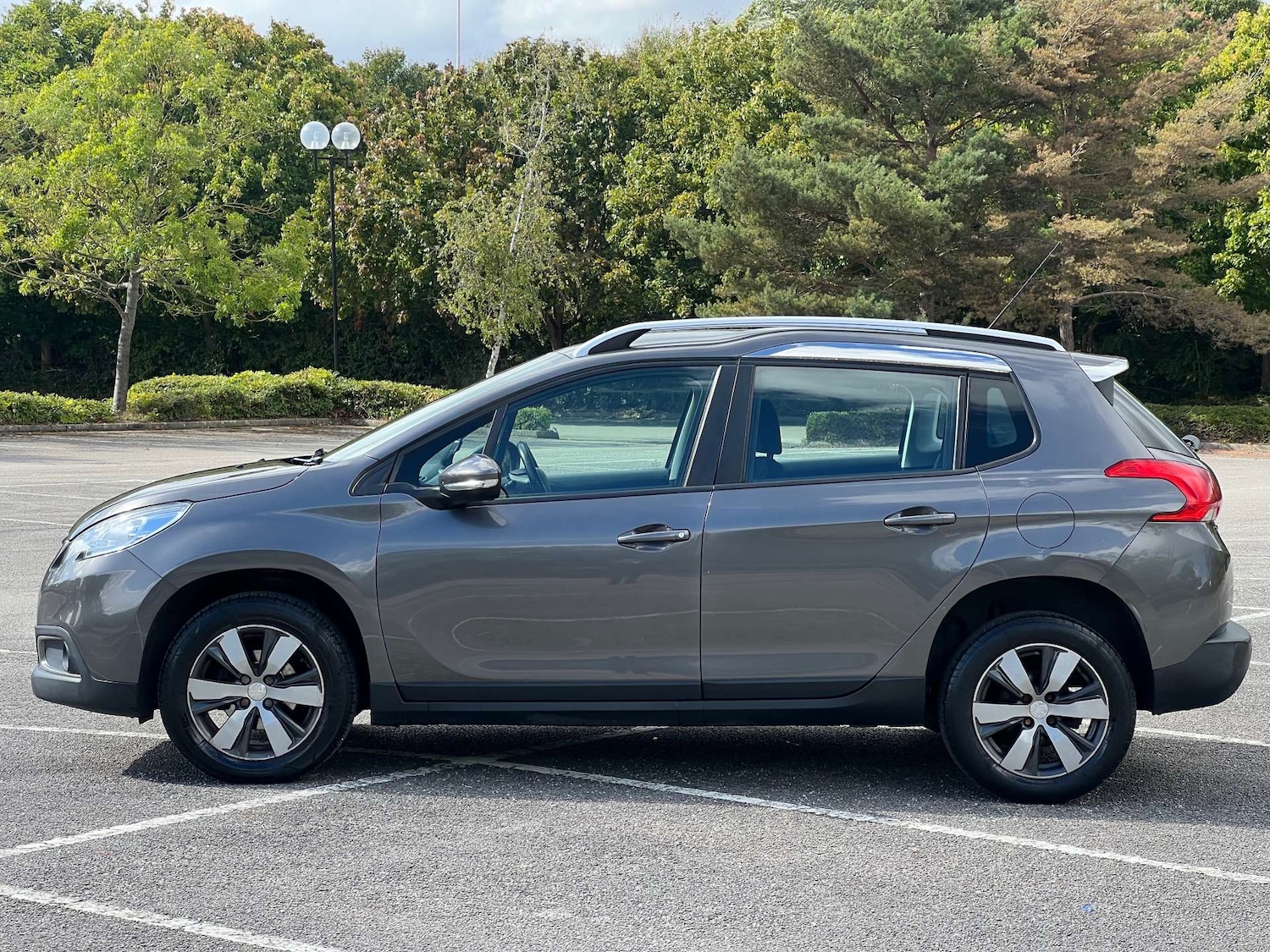 Used Peugeot 2008 2015 for sale - 76103857: Photo 5
