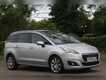 Peugeot - 5008