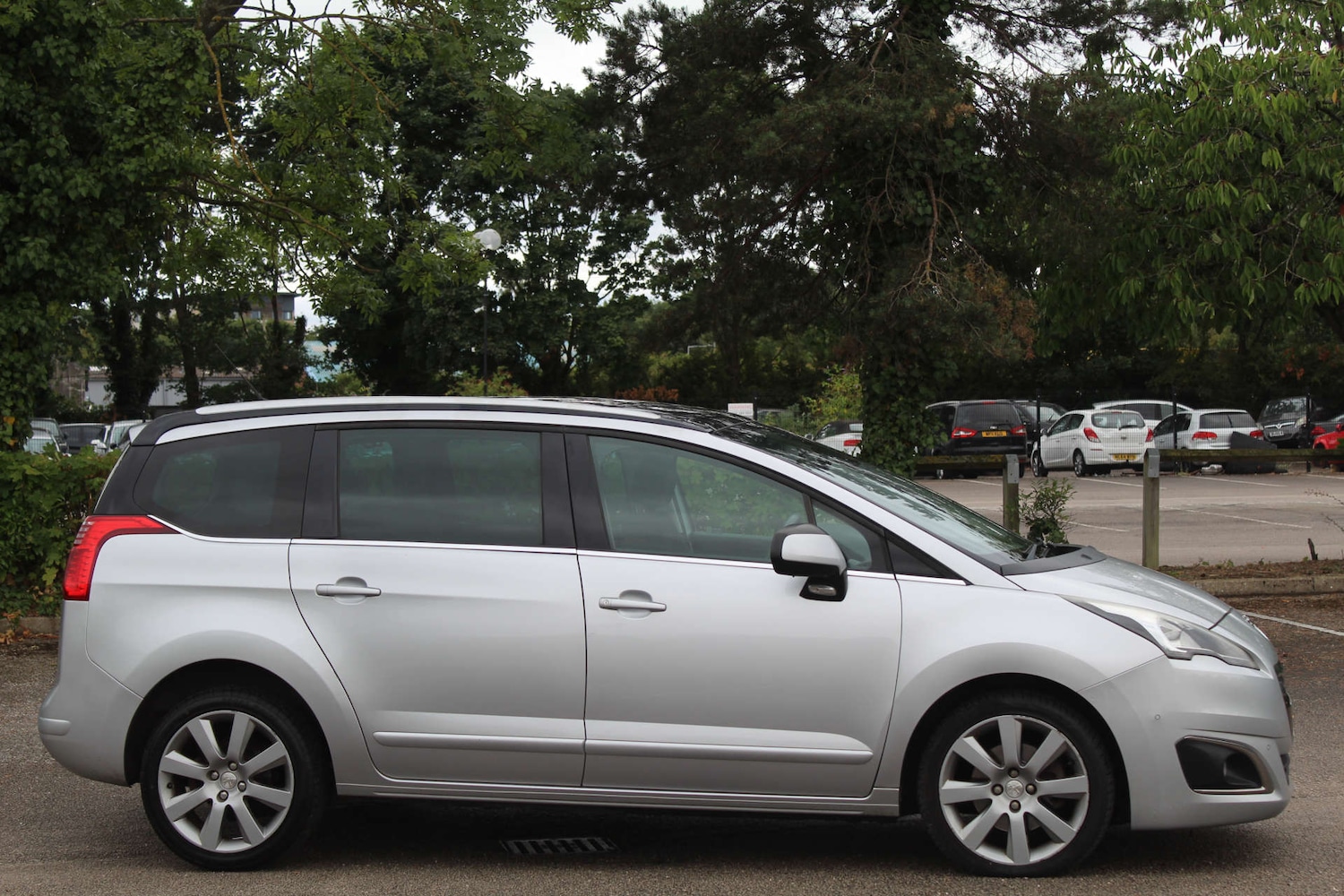 Used Peugeot 5008 2016 for sale - 76103792: Photo 2