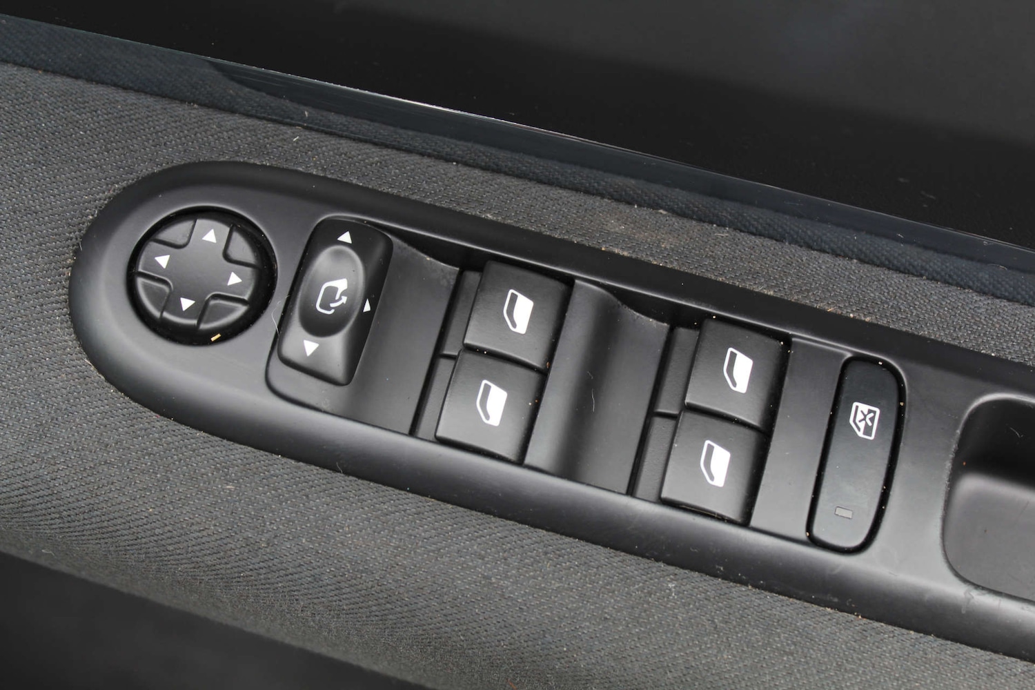 Used Peugeot 5008 2016 for sale - 76103792: Photo 25