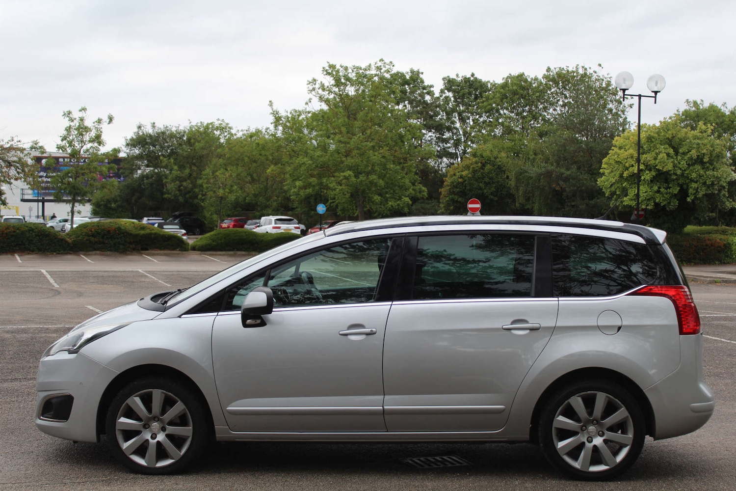 Used Peugeot 5008 2016 for sale - 76103792: Photo 6