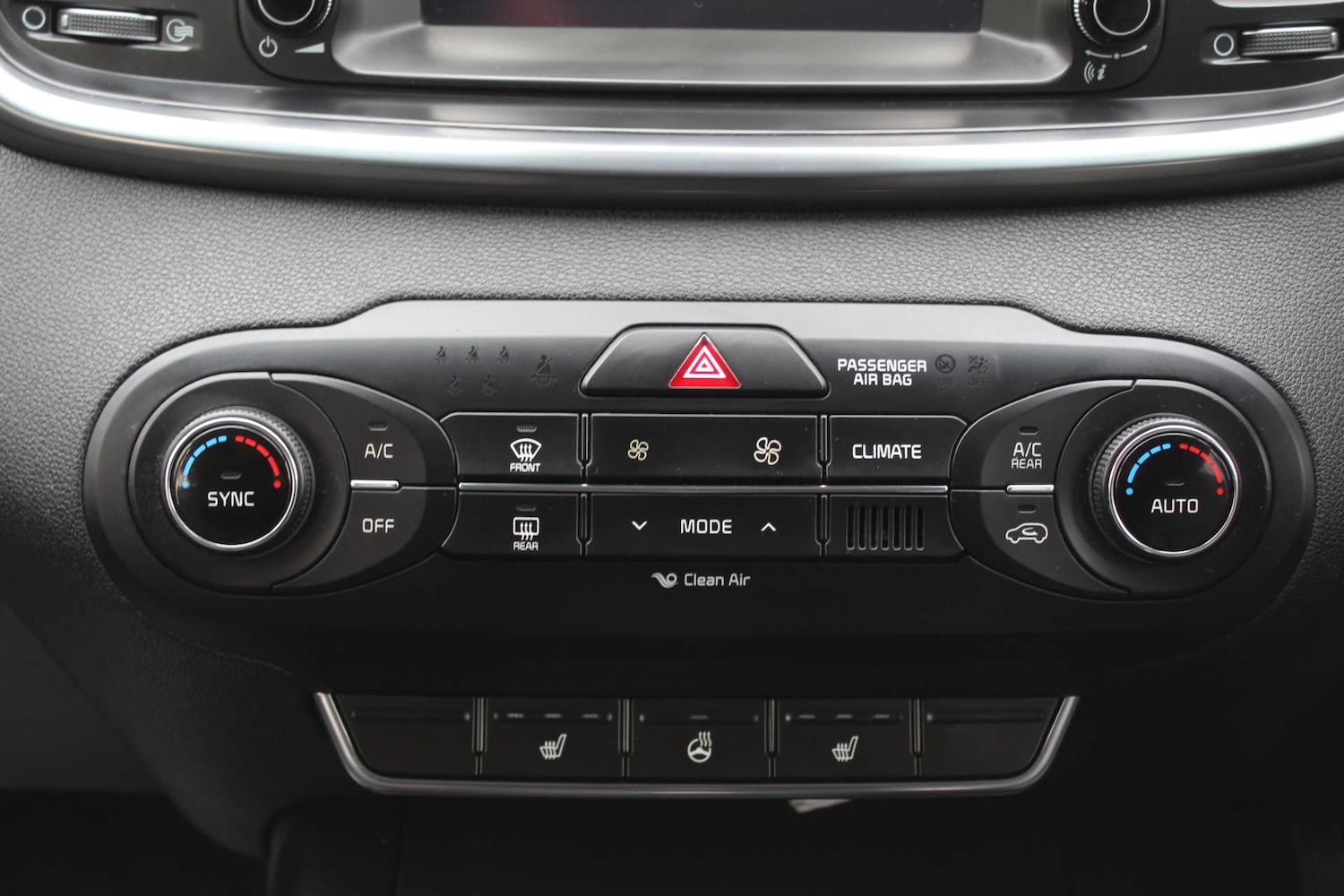 Used Kia Sorento 2017 for sale - 76103773: Photo 24