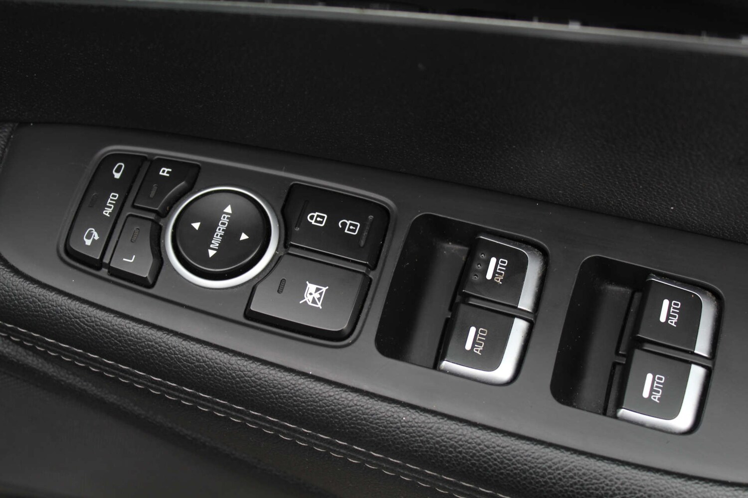 Used Kia Sorento 2017 for sale - 76103773: Photo 27