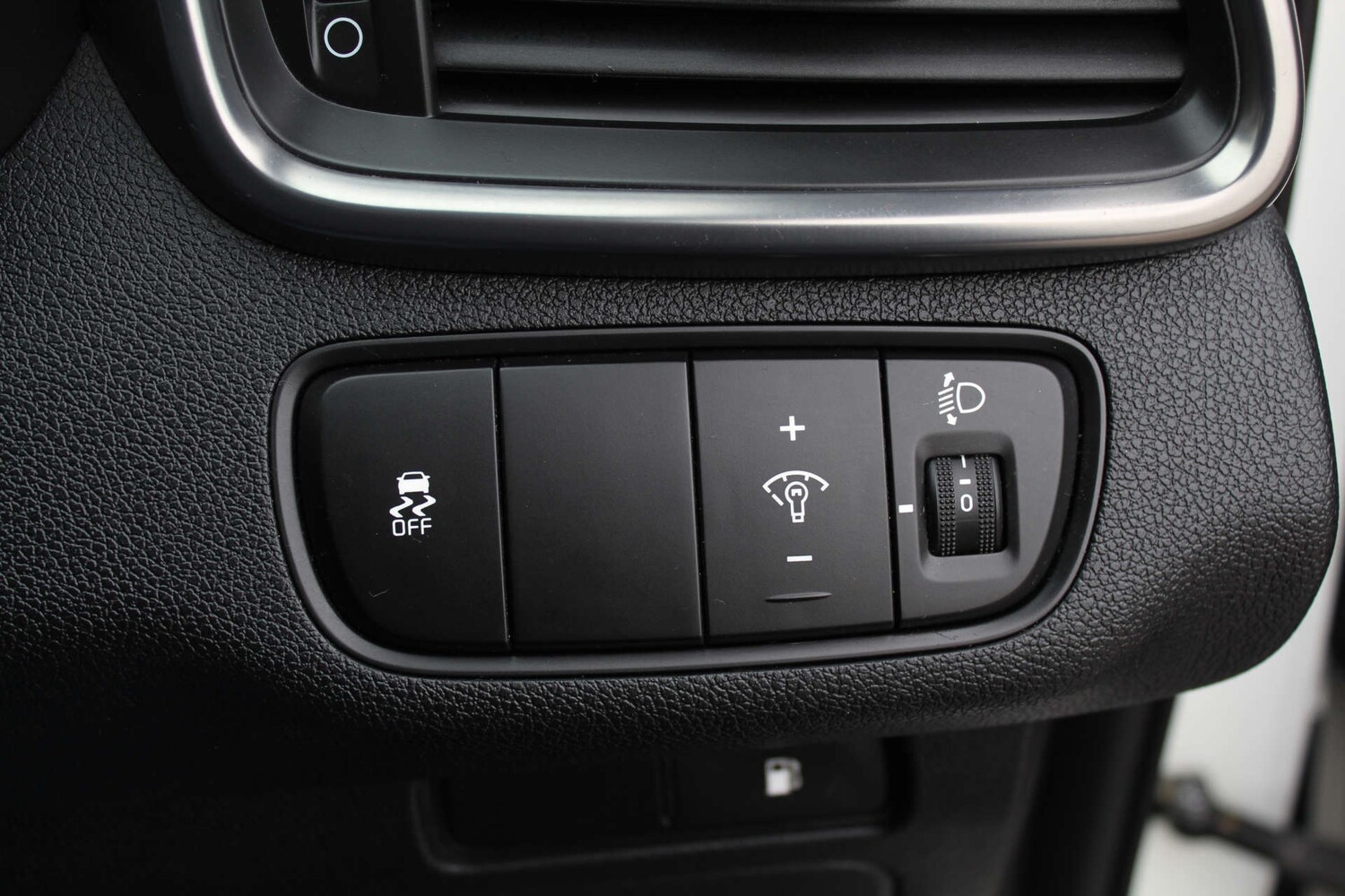 Used Kia Sorento 2017 for sale - 76103773: Photo 28