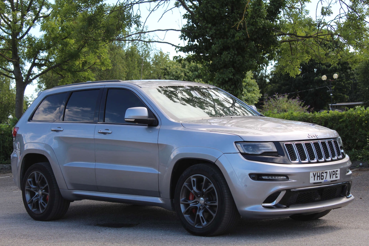 Used Jeep Grand Cherokee 2017 for sale - 76103762: Photo 1