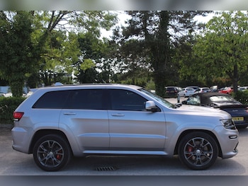 Used Jeep Grand Cherokee 2017 for sale - 76103762: Photo 2