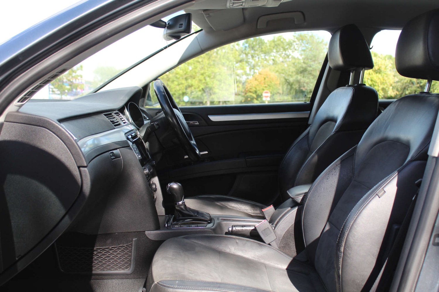 Used Skoda Superb 2016 for sale - 76103840: Photo 8