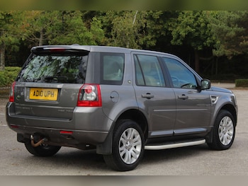 Used Land Rover Freelander 2010 for sale - 76103869: Photo