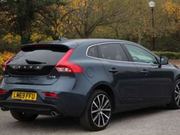 Used Volvo V40 2019 for sale - 72574066: Photo