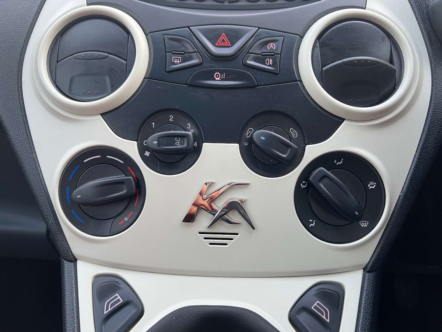 Used Ford Ka 2016 for sale - 76481453: Photo 34