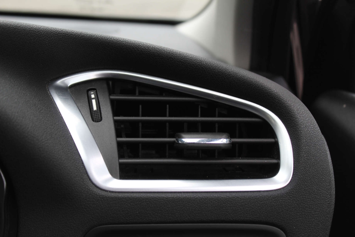 Used Citroen C4 2016 for sale - 76103864: Photo 30