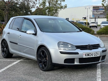 Volkswagen - Golf