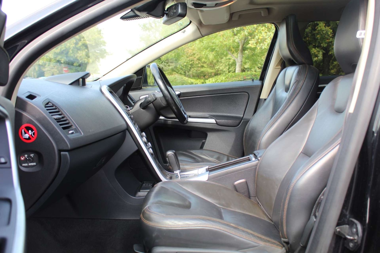 Used Volvo XC60 2009 for sale - 76103943: Photo 12