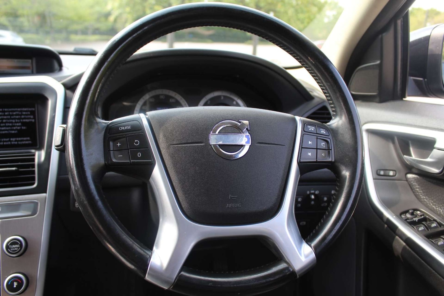 Used Volvo XC60 2009 for sale - 76103943: Photo 16
