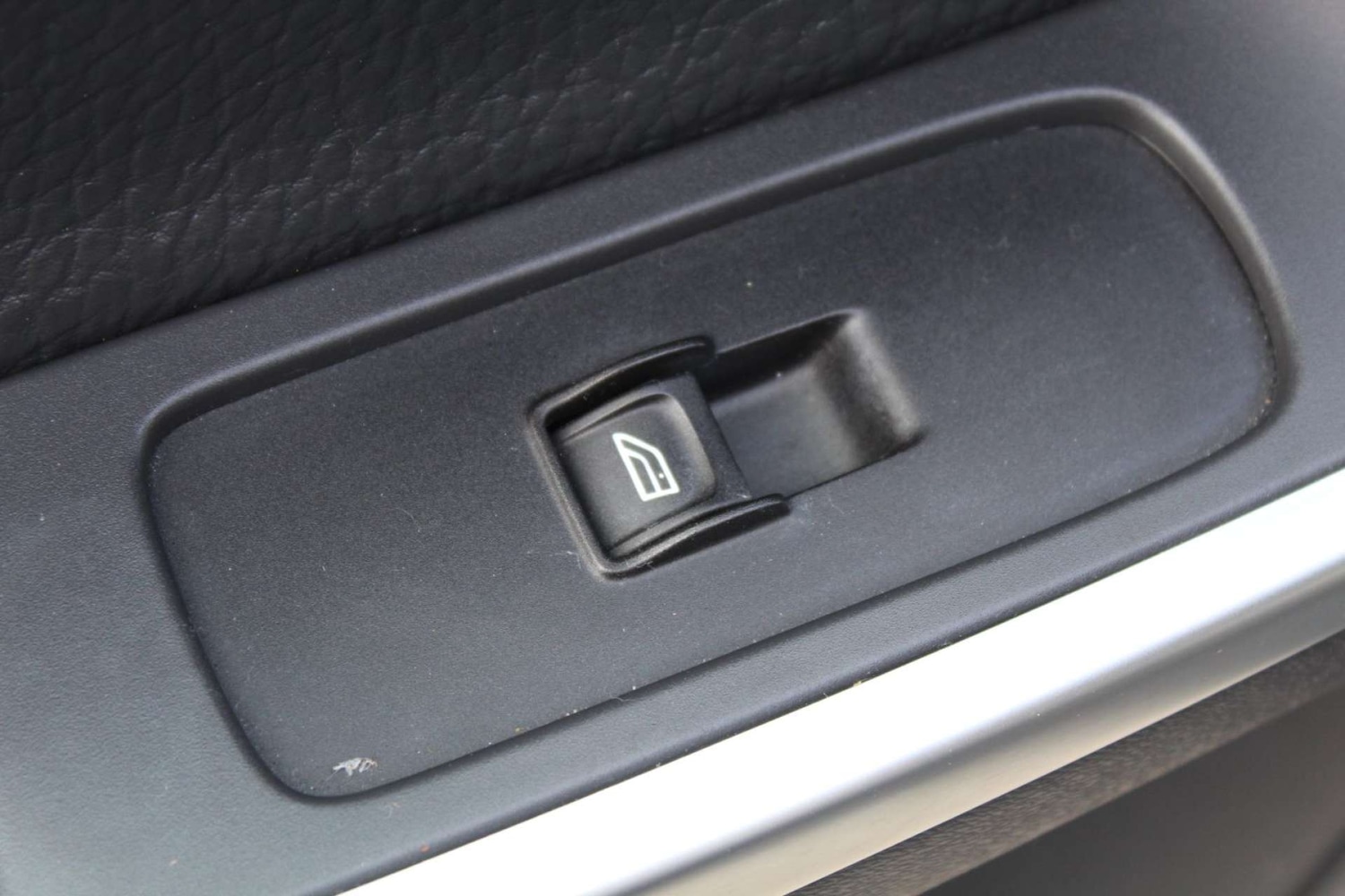 Used Volvo XC60 2009 for sale - 76103943: Photo 23