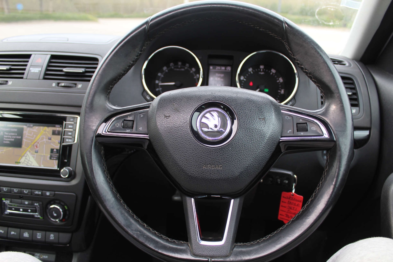 Used Skoda Yeti 2016 for sale - 76103897: Photo 11