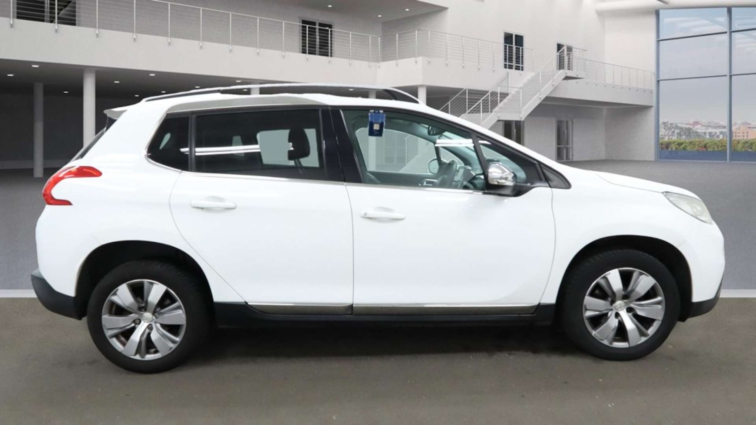 Used Peugeot 2008 2015 for sale - 76438965: Photo 3