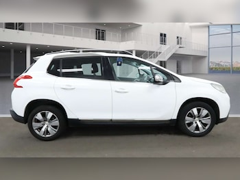 Used Peugeot 2008 2015 for sale - 76438965: Photo