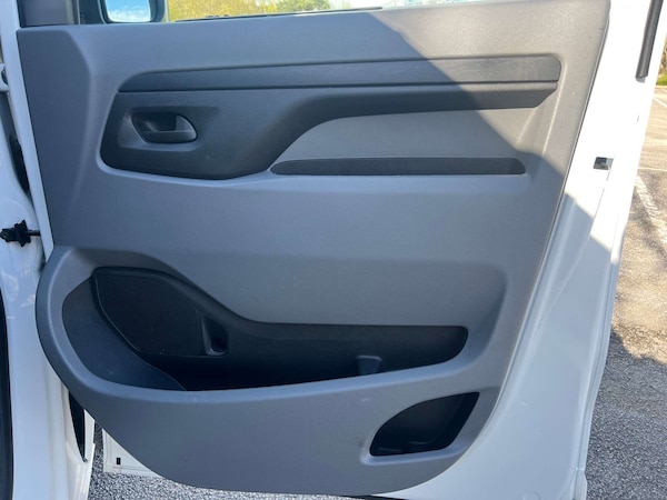 Used Vauxhall Vivaro 2022 for sale - 76103822: Photo 11