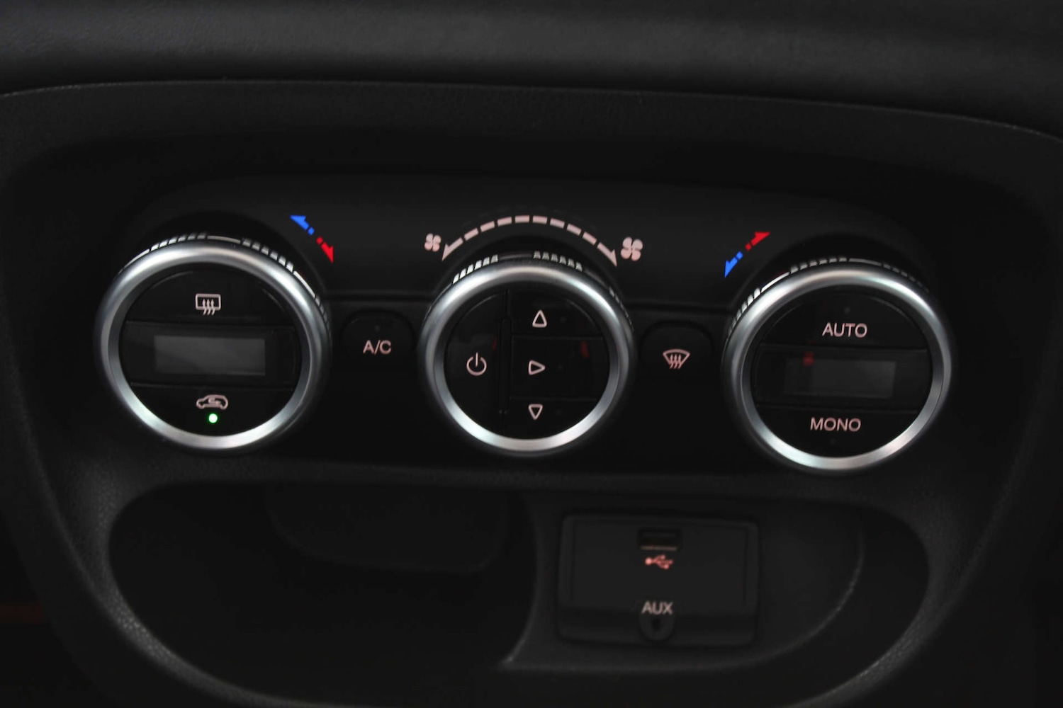 Used Fiat 500L 2014 for sale - 76481404: Photo 23