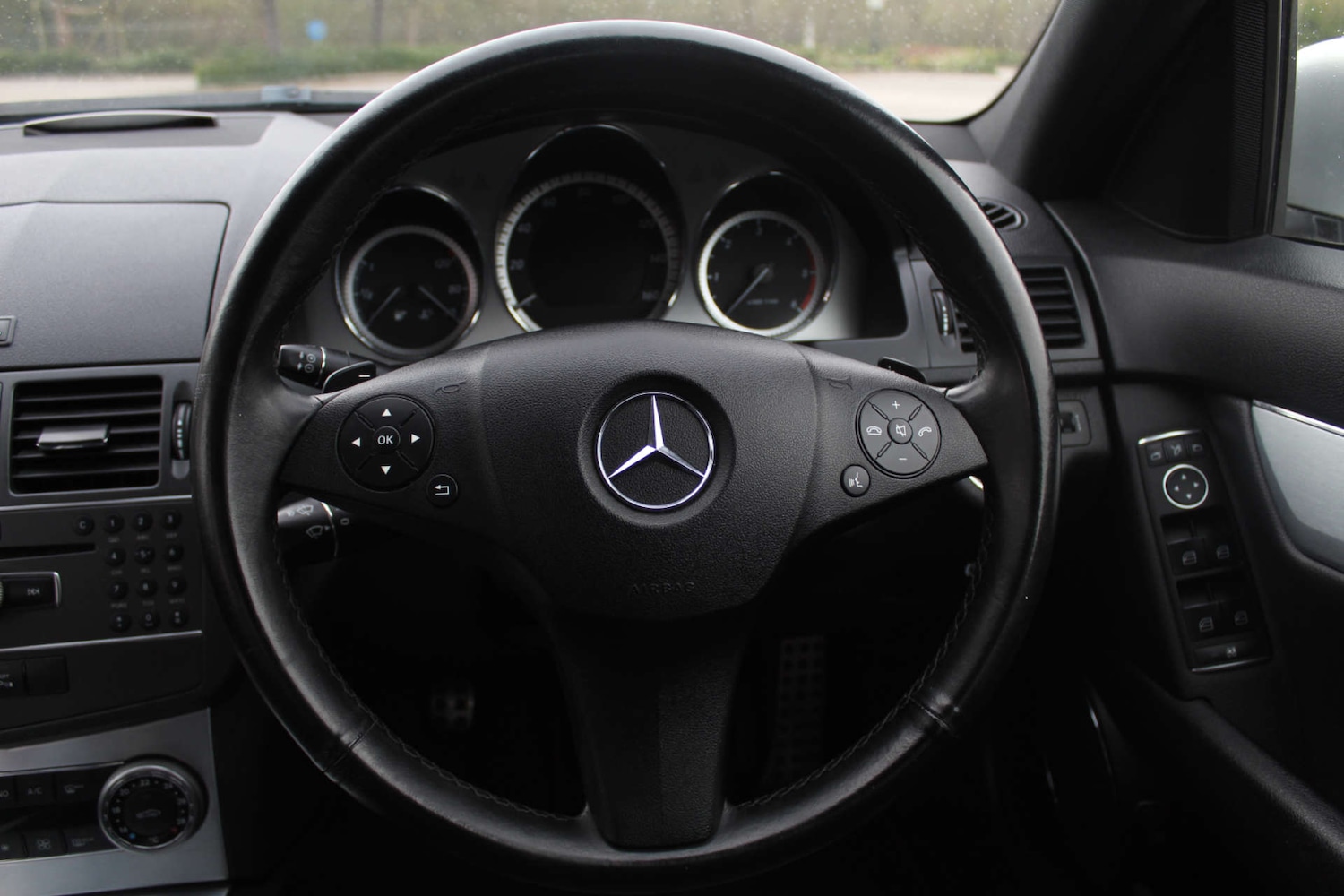Used Mercedes-Benz C-Class 2010 for sale - 76103858: Photo 13