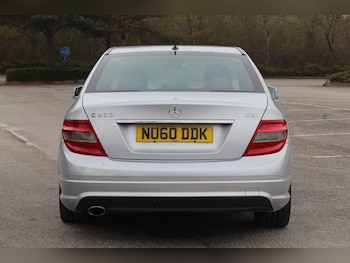Used Mercedes-Benz C-Class 2010 for sale - 76103858: Photo 4