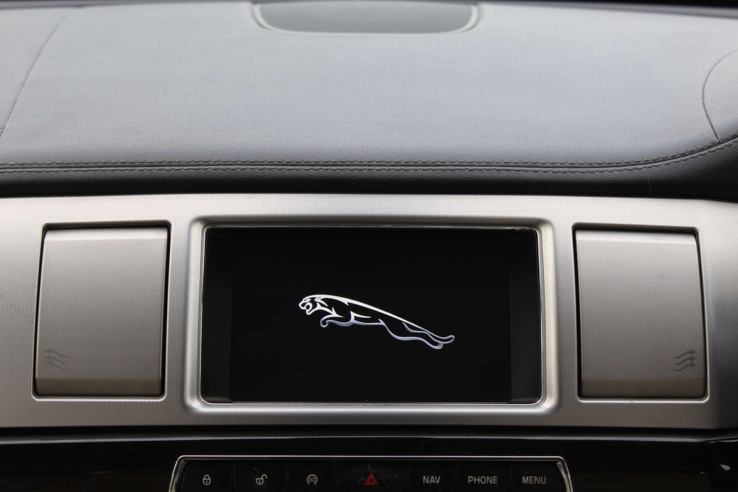 Used Jaguar XF 2013 for sale - 76103901: Photo 19