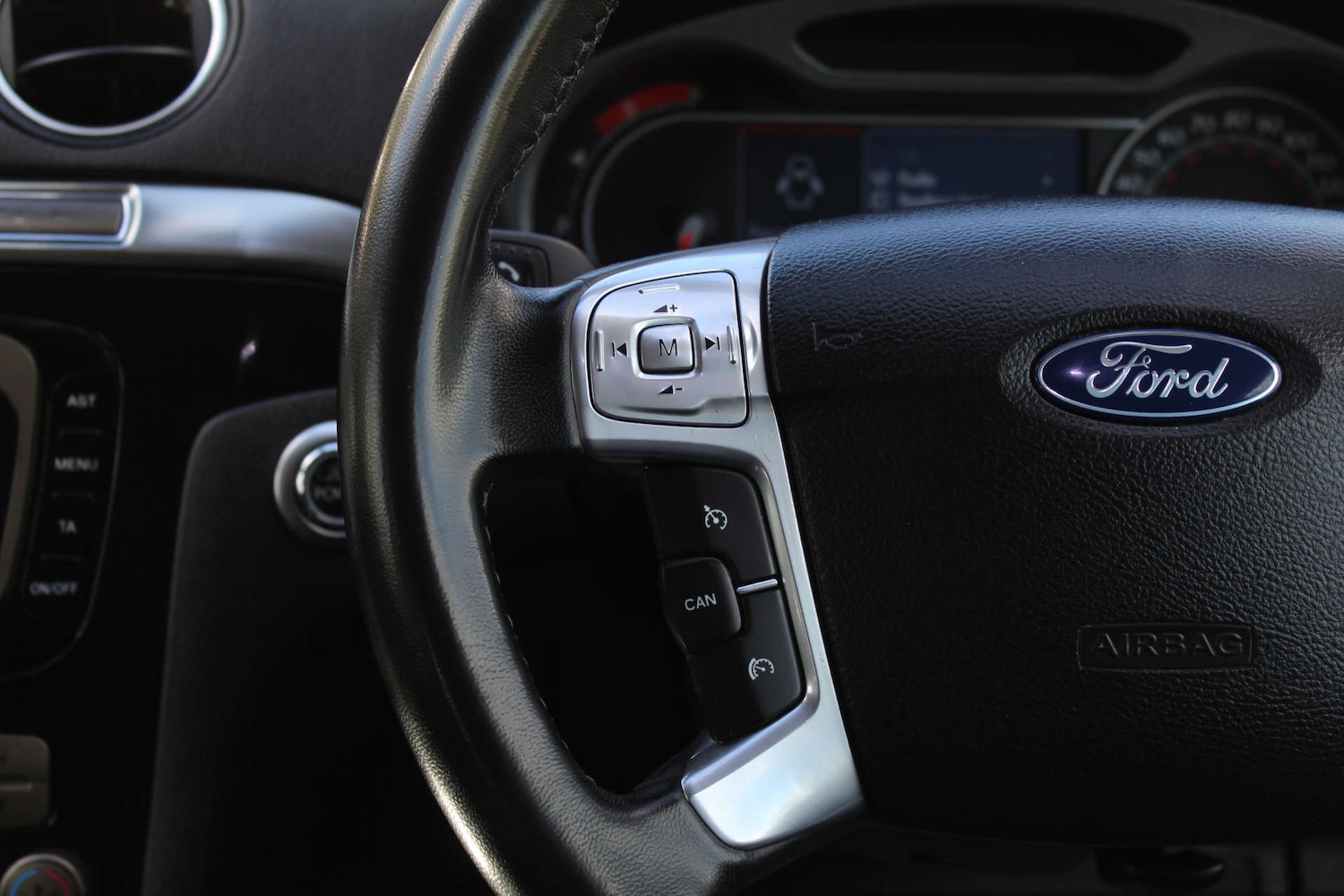 Used Ford S-Max 2010 for sale - 76103759: Photo 15