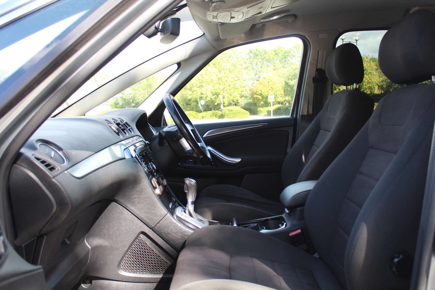 Used Ford S-Max 2010 for sale - 76103759: Photo 9