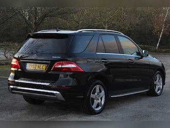 Used Mercedes-Benz M-Class 2012 for sale - 76103899: Photo
