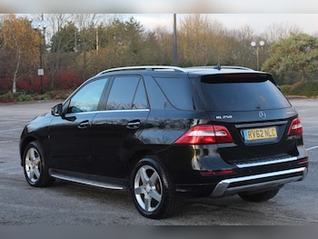 Used Mercedes-Benz M-Class 2012 for sale - 76103899: Photo