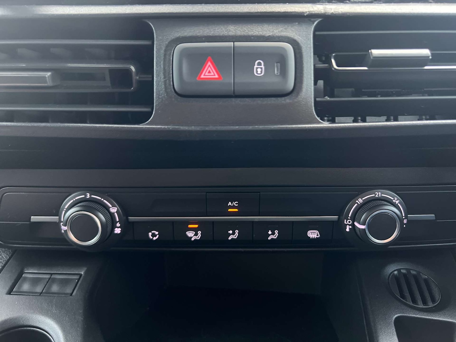 Used Vauxhall Combo 2020 for sale - 76509325: Photo 17