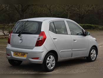 Used Hyundai i10 2012 for sale - 76143234: Photo 3