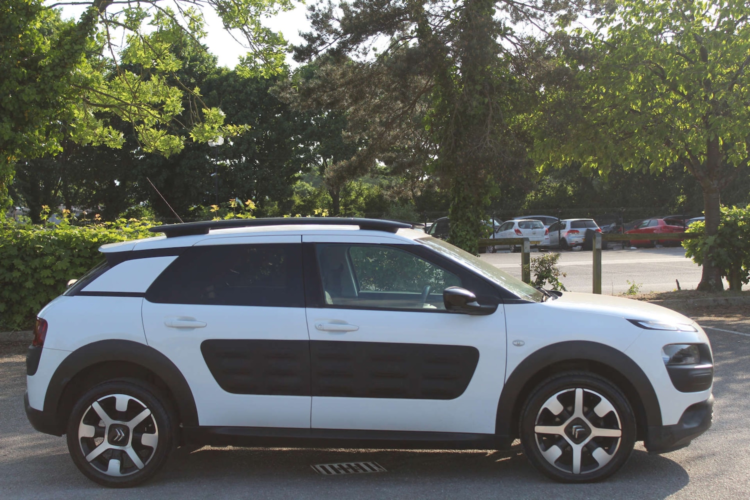 Used Citroen C4 Cactus 2017 for sale - 76103779: Photo 2