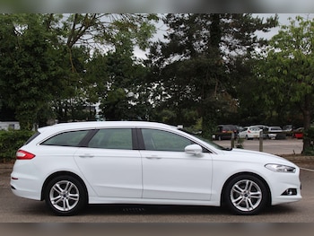 Used Ford Mondeo 2015 for sale - 76103856: Photo 2