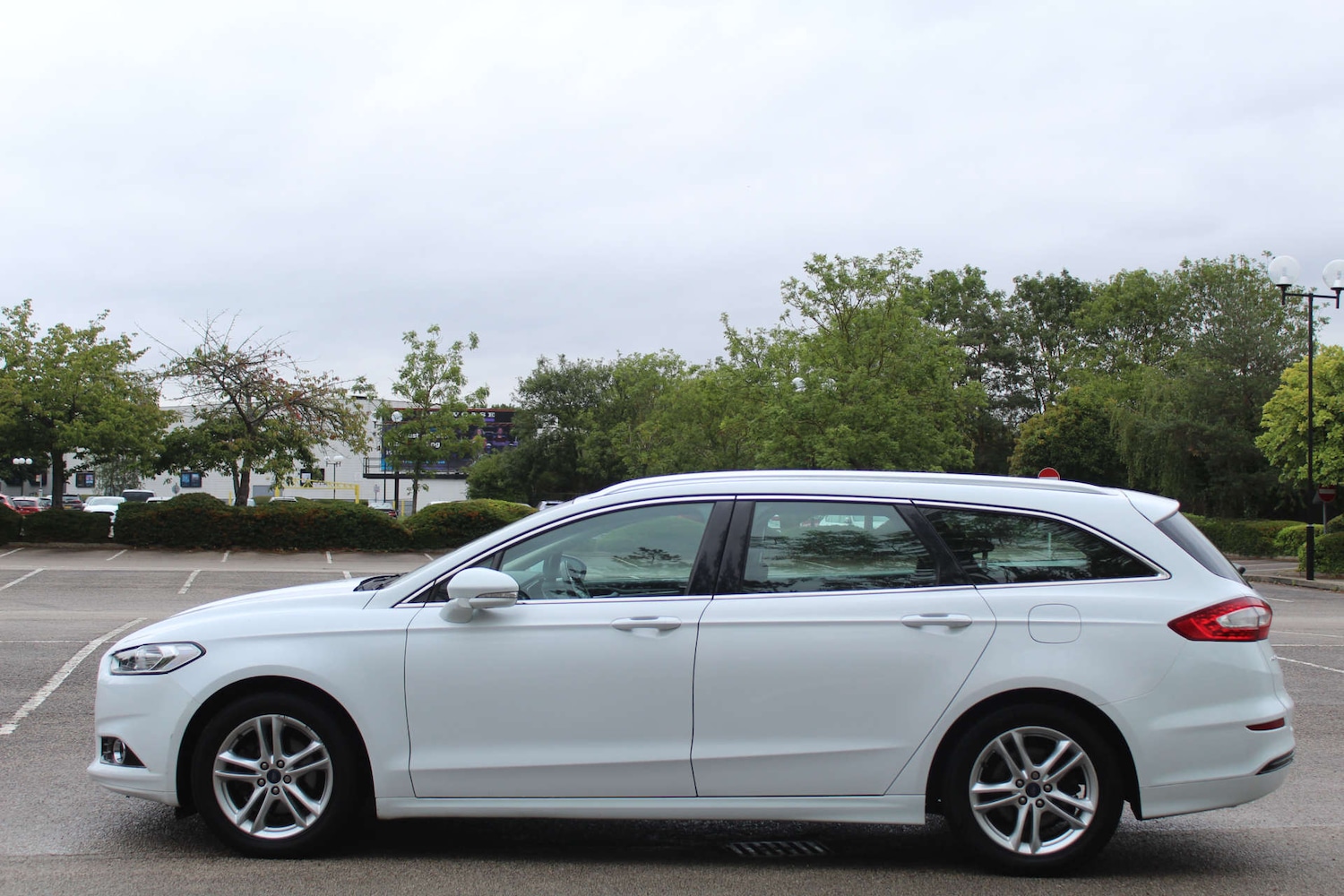 Used Ford Mondeo 2015 for sale - 76103856: Photo 6