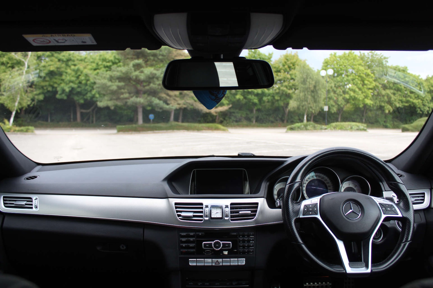 Used Mercedes-Benz E-Class 2014 for sale - 76103834: Photo 12