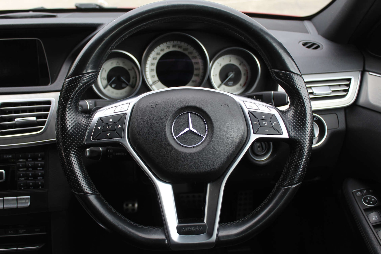 Used Mercedes-Benz E-Class 2014 for sale - 76103834: Photo 13