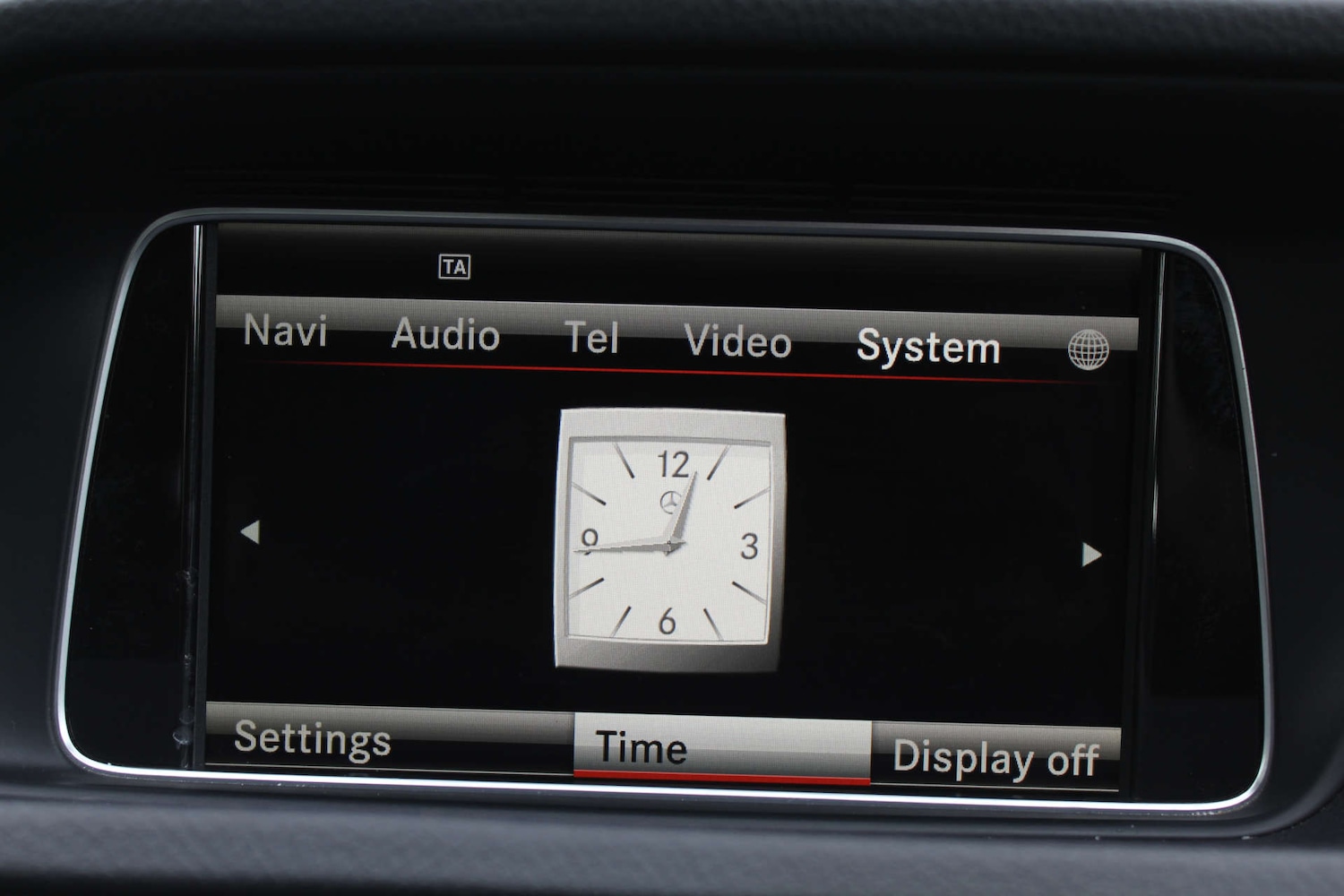 Used Mercedes-Benz E-Class 2014 for sale - 76103834: Photo 21
