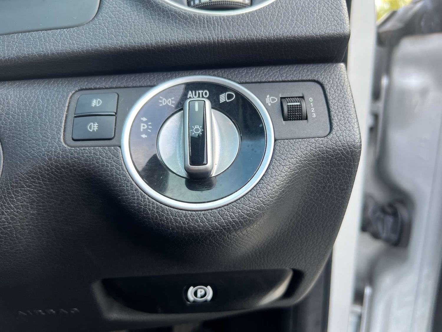 Used Mercedes-Benz C Class 2012 for sale - 76311227: Photo 26