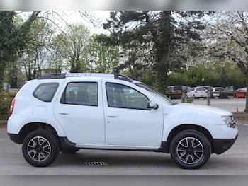 Used Dacia Duster 2016 for sale - 76103872: Photo 2