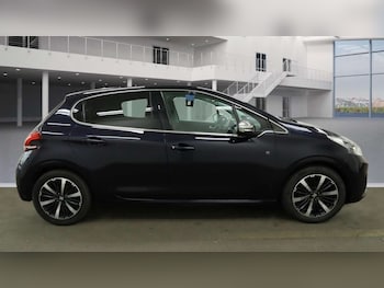 Used Peugeot 208 2019 for sale - 75444863: Photo